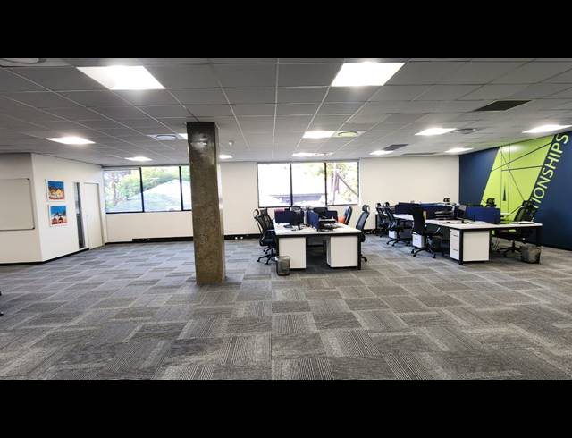412M² OFFICE TO LET IN HOUGHTON ESTATE